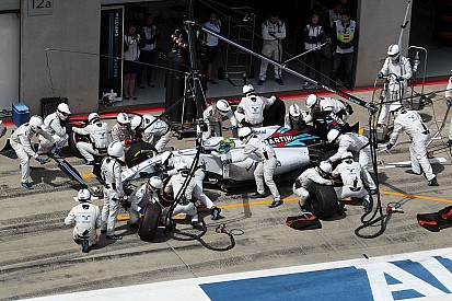 Los pilotos de Williams, sorprendidos por la rapidez de sus pitstops