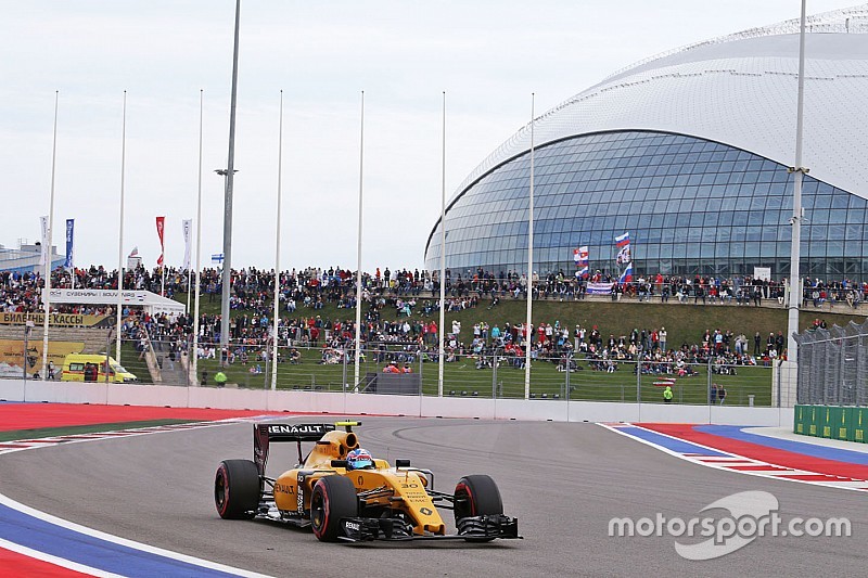 Ecclestone doute d'un GP nocturne en Russie