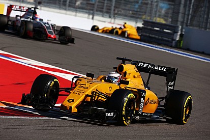 Magnussen nominato "Driver of the Day" del GP di Russia