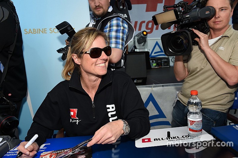 Sabine Schmitz fera son retour sur la Nordschleife