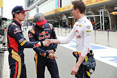 Scambio di volanti tra Kvyat e Verstappen?
