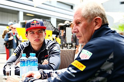 Officieel: Verstappen racet in Spanje voor Red Bull, Kvyat terug naar Toro Rosso