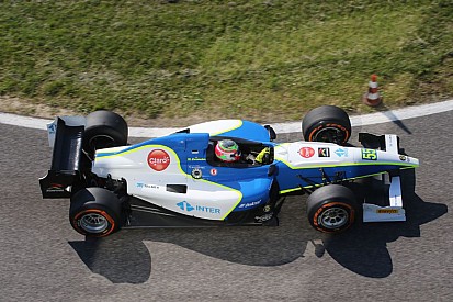 E’ Dörrbecker, ad Adria, il primo poleman del 2016