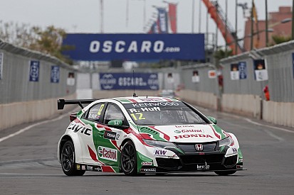 A Marrakech è show Honda con Rob Huff in pole position