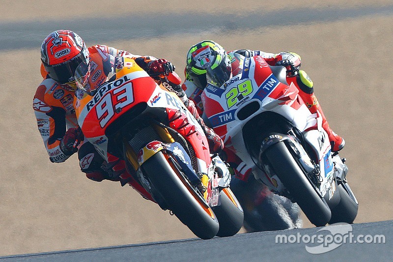 Márquez: “Lorenzo está dos pasos por delante en este circuito”