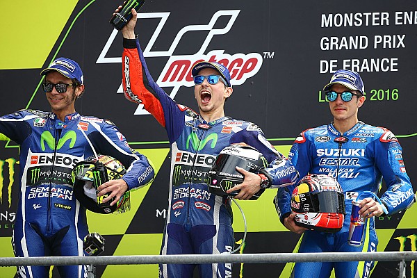 Lorenzo se impone en la escabechina de Le Mans