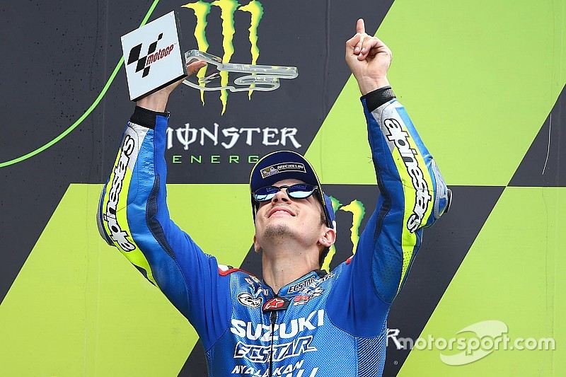 スズキMotoGP復帰後初の表彰台。ビニャーレス歓喜