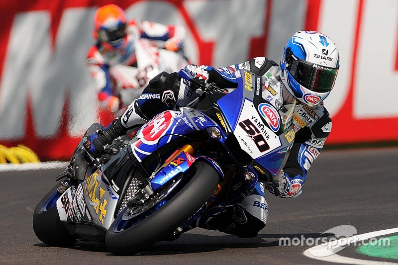 Guintoli moet WSBK-ronde in Maleisië missen door enkelfractuur