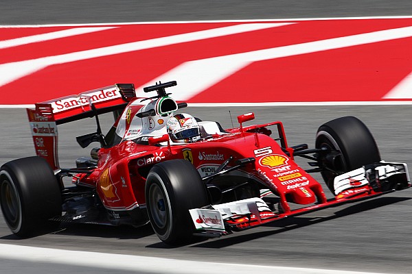 Plus lent que Räikkönen avec de meilleurs pneus, Vettel reste serein