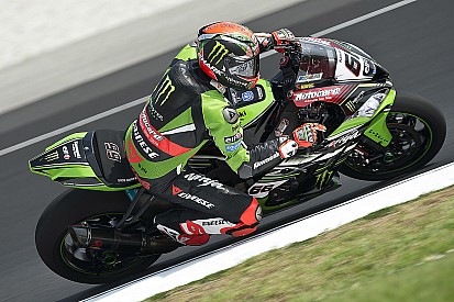Tom Sykes fa il vuoto e vince con merito Gara 1 a Sepang