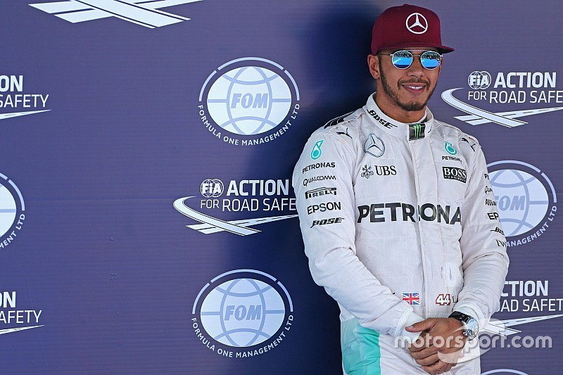 Hamilton: "Para mí han sido tres poles de tres"