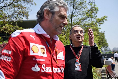 Marchionne renouvelle sa confiance à Arrivabene chez Ferrari