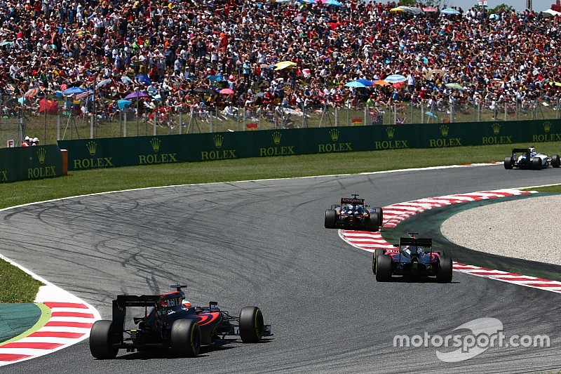 Alonso: "Decidieron que me tenía que quedar detrás de Jenson"
