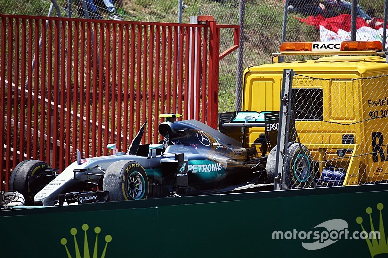 The Mercedes AMG F1 W07 Hybrid of Nico Rosberg, Mercedes AMG F1 is recovered back to the pits on the back of a truck