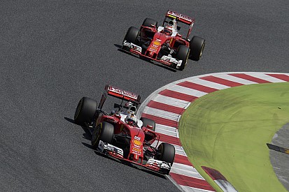 Chefe diz que Ferrari desperdiçou oportunidade de ganhar