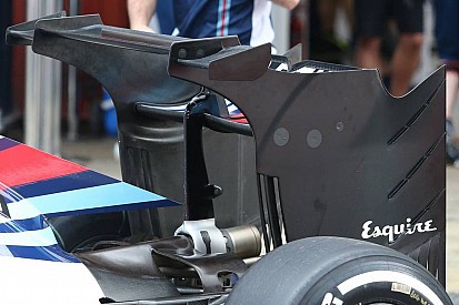Williams testa asa traseira radical em treino na Espanha