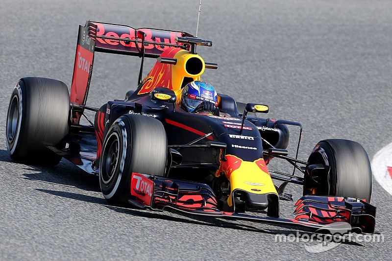 Verstappen le plus rapide de la matinée à Barcelone