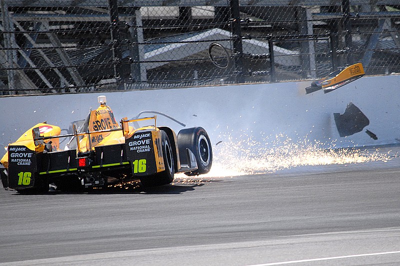 【インディ500】フリー走行3日目にピゴットが大クラッシュ。動画も