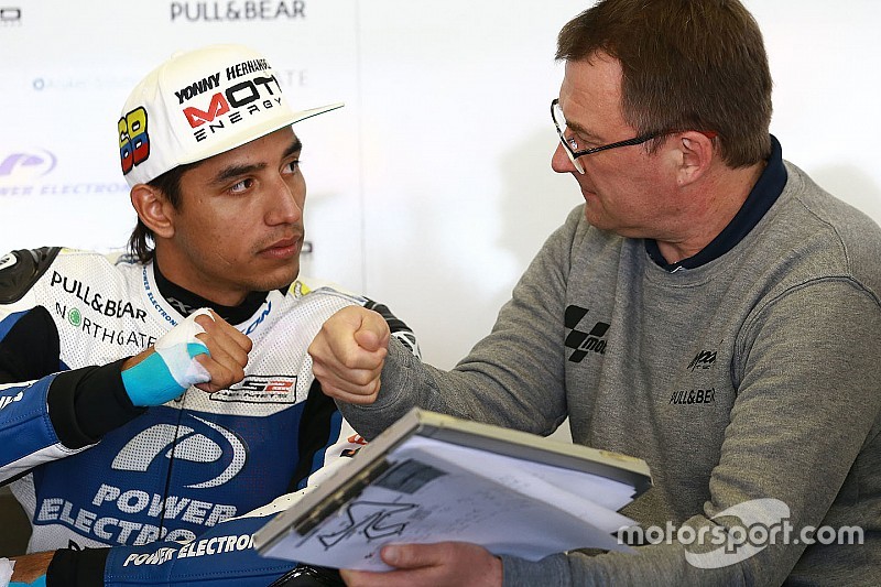 Hernandez topt halfnatte openingssessie op Mugello