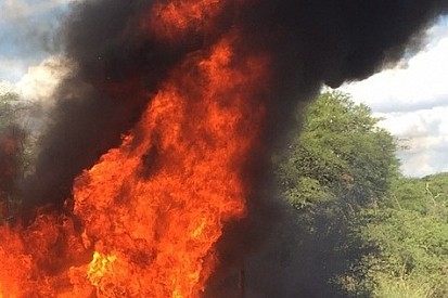 Portogallo, PS5: botto di Paddon e la i20 va in fiamme. Stage sospesa!