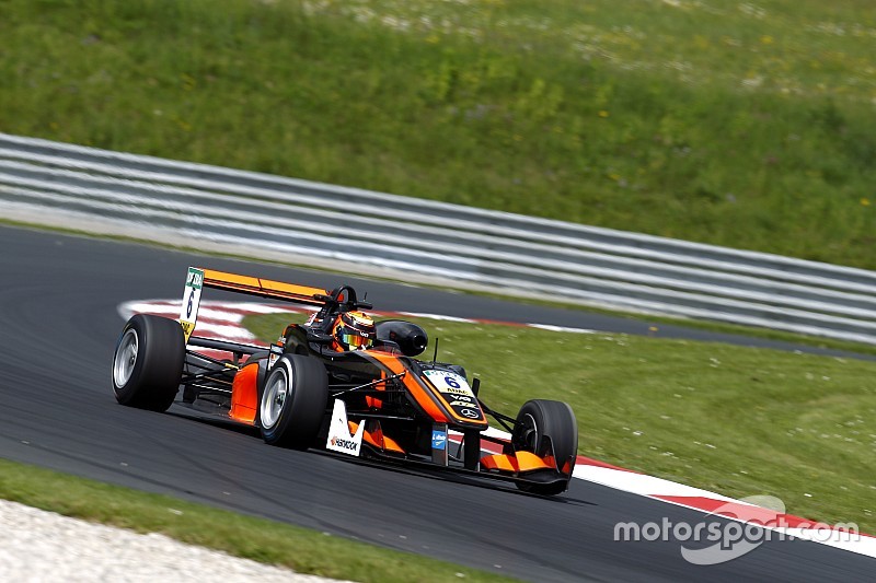 C1 - Ilott remporte une course abrégée par un énorme crash