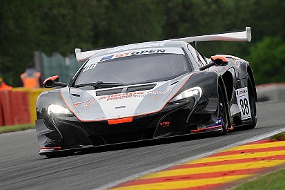 Côme Ledogard porta la McLaren in pole per Gara 2