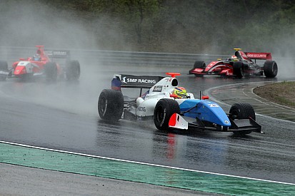 Debaixo de chuva, Vaxiviere vence em Spa; Baptista é 4°