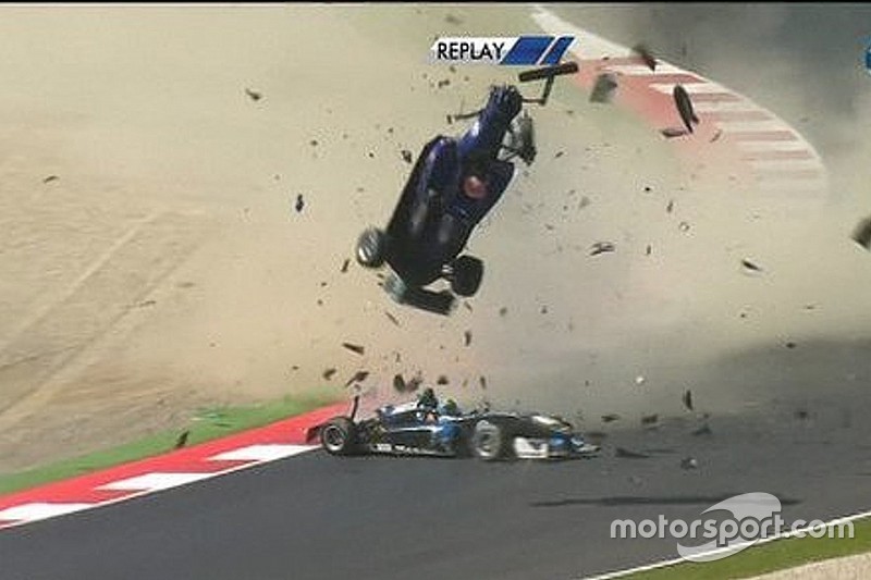 F3ヨーロッパ選手権で大クラッシュ。黎智聰が骨折で病院に搬送