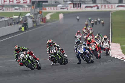 A Donington la Pirelli porta una nuova gomma posteriore di sviluppo