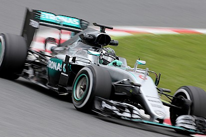 Wolff: "Mercedes moet hard terugslaan in Monaco"