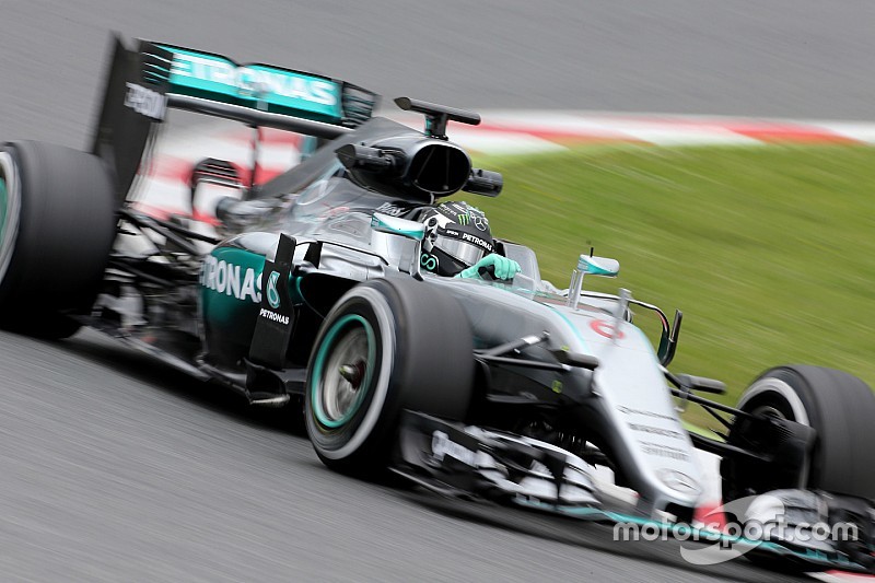 Wolff: "Mercedes moet hard terugslaan in Monaco"