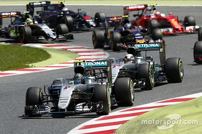 Rosberg admite su error en el modo del motor en Barcelona