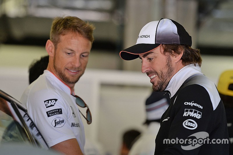Alonso en Button betwijfelen of McLaren dominantie Mercedes beëindigt