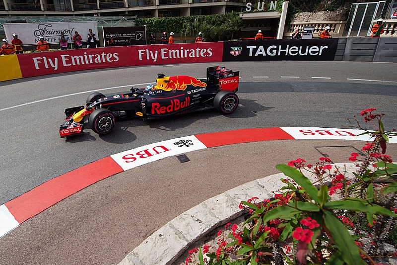 Ricciardo surpreende e termina quinta na frente; Massa é 16º