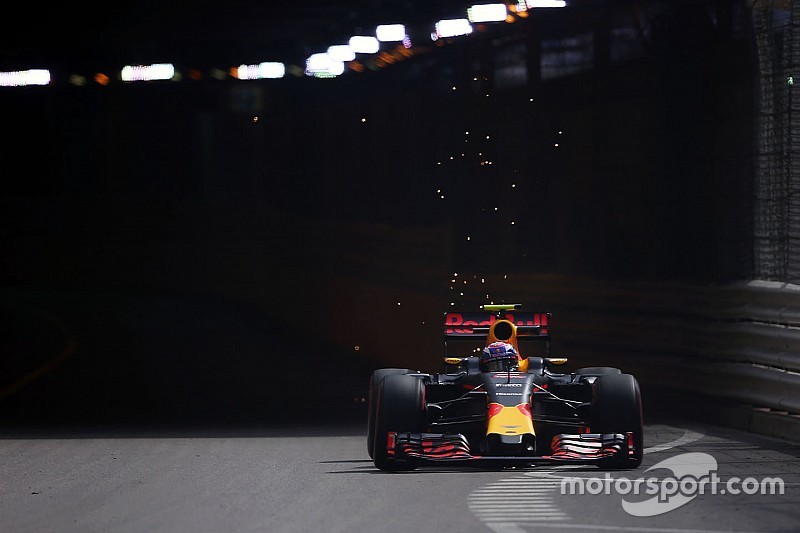 Verstappen tevreden na vijfde en vierde tijd op eerste dag in Monaco