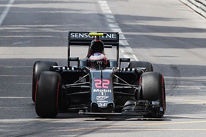 Alonso: “Putdekselincident nog een goede reden voor extra cockpitbescherming”