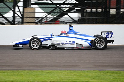 Dean Stoneman beffa in volata Ed Jones ad Indianapolis
