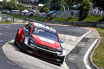WTCC Nürburgring: Lopéz wint spectaculaire openingsrace, Coronel crasht