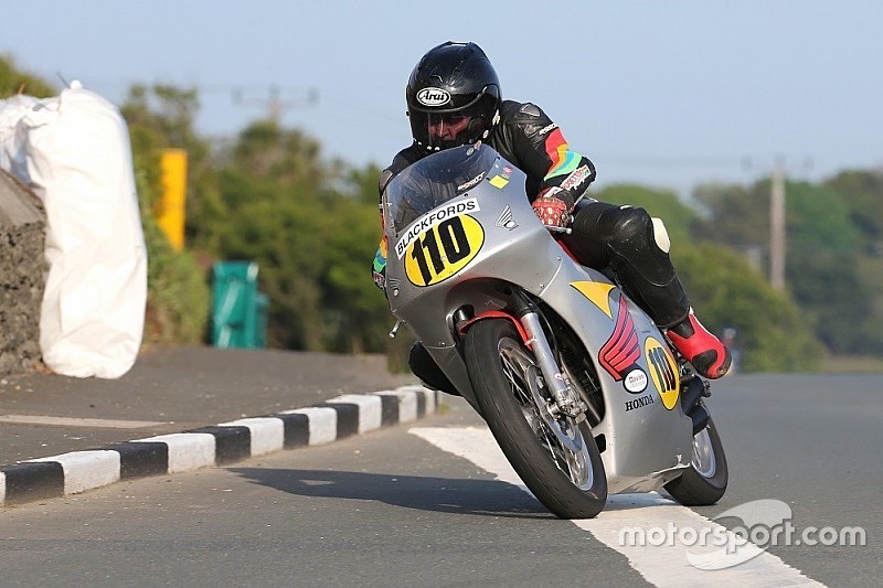 Fallece un piloto de 58 años durante la Southern 100, en la Isla de Man