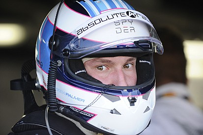 Bentley confirma lesión en la cabeza de Palmer tras choque