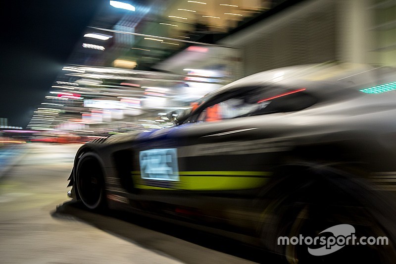 24u Nürburgring: Audi en BMW schakelen zichzelf uit, oranje podium in zicht