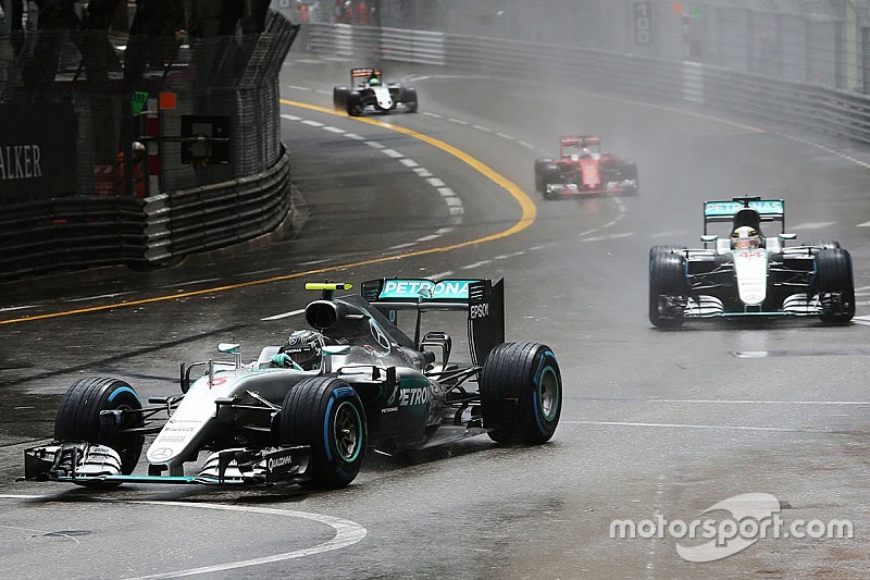Rosberg - "C'était normal" de laisser passer Hamilton