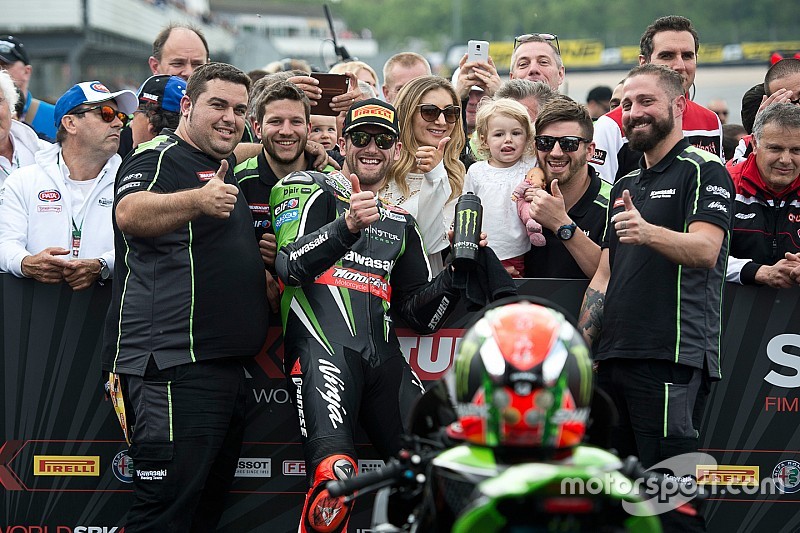 Sykes amplia su reinado en Donington a ocho victorias seguidas