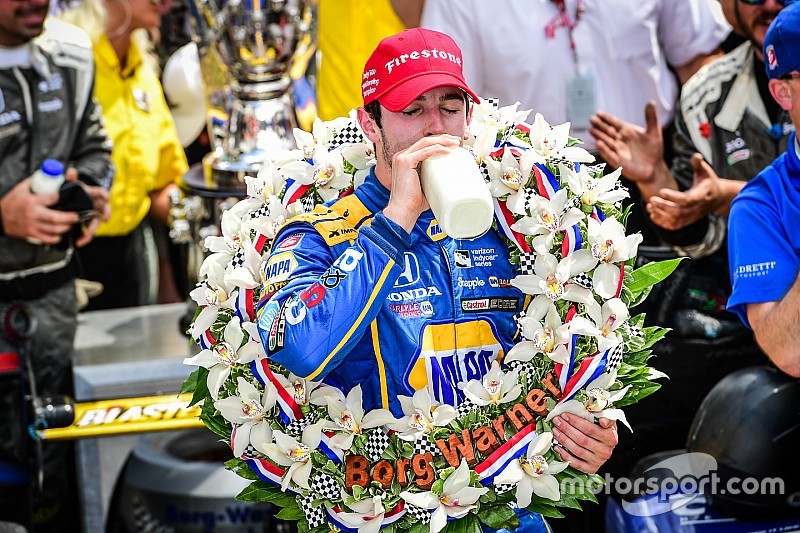 "Мне не помешало бы навестить психиатра". Росси – о победе в Indy 500
