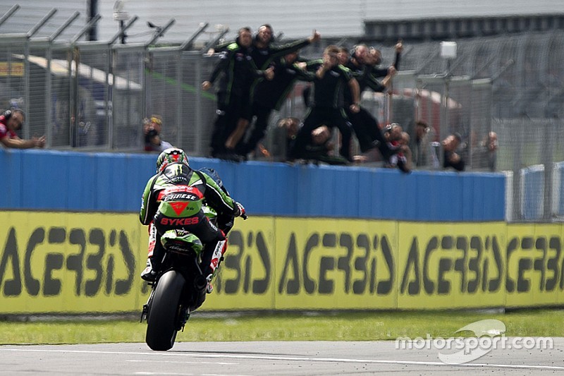 Fotogallery: gli scatti più belli del fine settimana di Donington