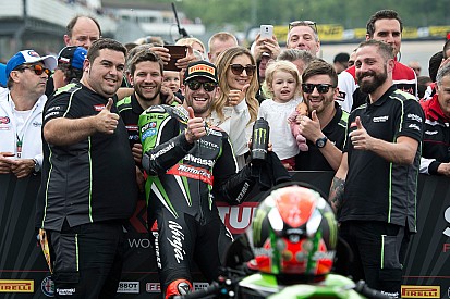 La Kawasaki ha regalato a Sykes la ZX-10R con cui è stato campione