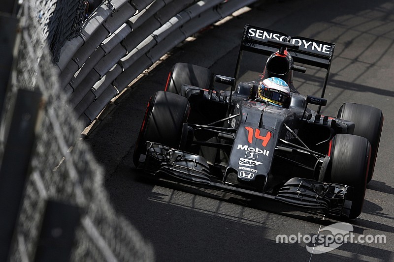 Alonso - Les pneus posent "un gros problème" à McLaren