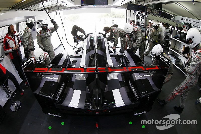 #2 Porsche Team Porsche 919 Hybrid: Romain Dumas, Neel Jani, Marc Lieb