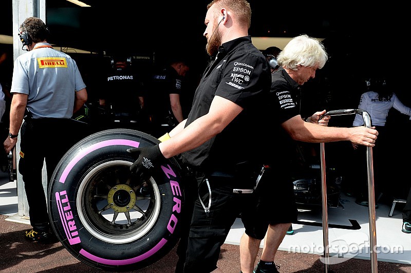 Pirelli escolhe ultramacios para GP de Cingapura
