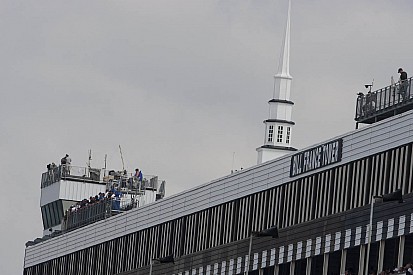 La lluvia golpea a la Copa en Pocono